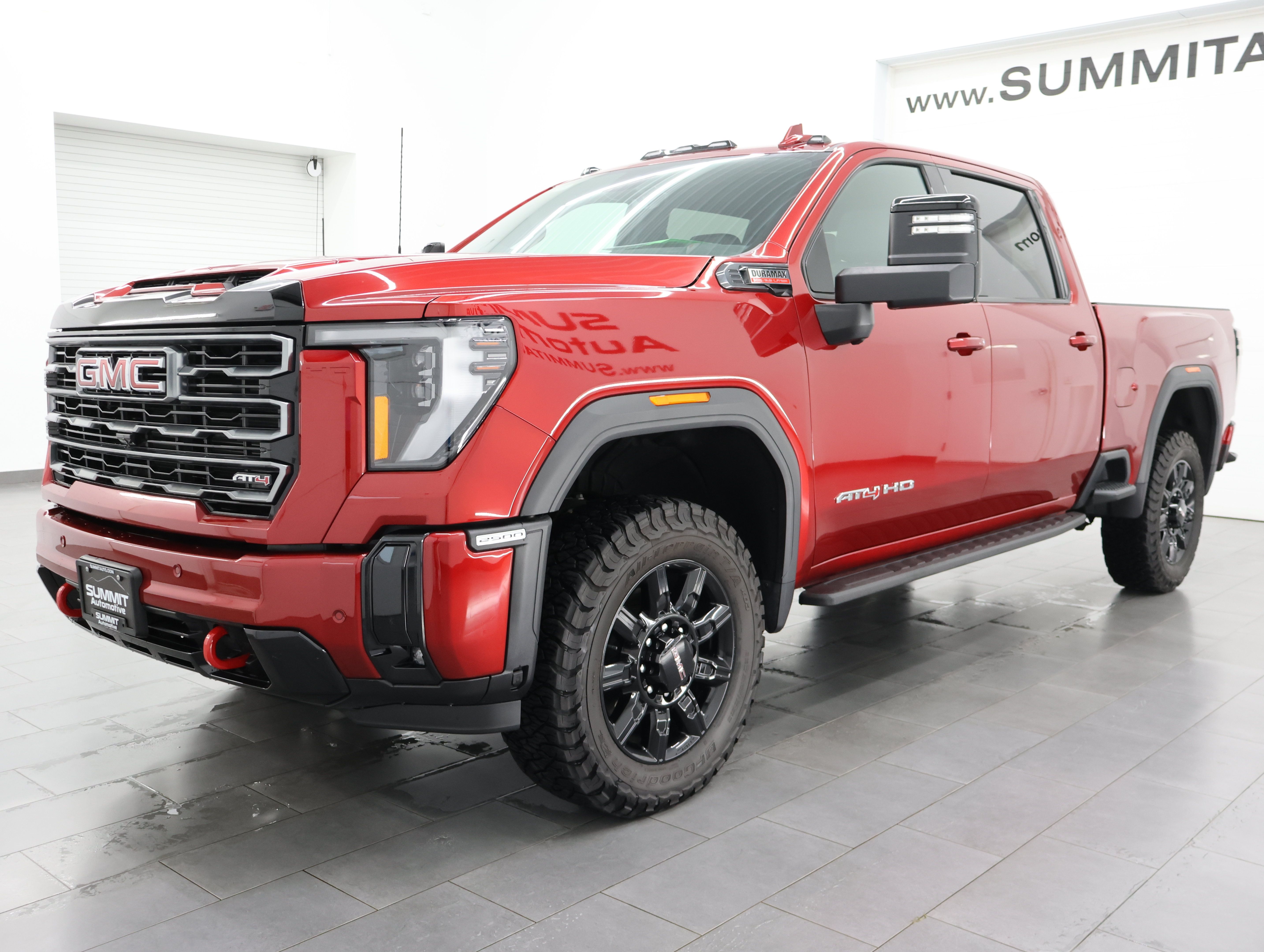 Used 2025 GMC Sierra 2500 AT4 w/ AT4 Premium Plus Package AWD/4WD image 7