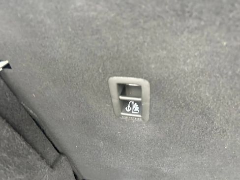 Certified 2022 Volkswagen Taos S AWD/4WD image 39