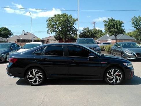 Used 2023 Volkswagen Jetta GLI Autobahn FWD image 5