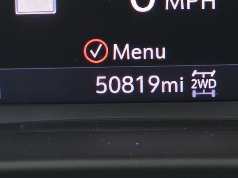 Used 2023 GMC Acadia SLT image 16