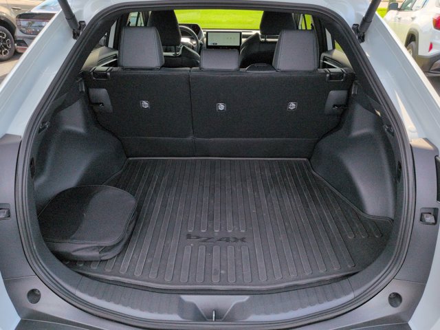 Used 2024 Toyota bZ4X FWD image 13