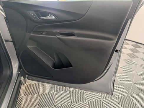 Used 2023 Chevrolet Equinox LT FWD image 34