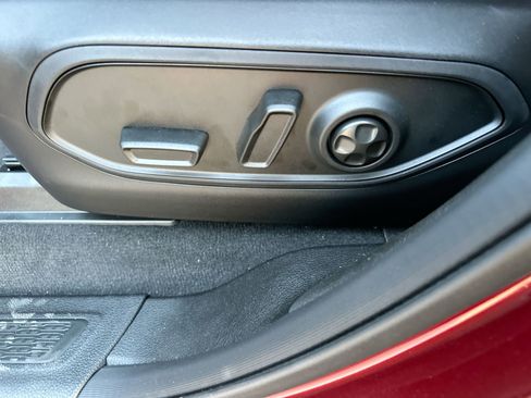 New 2025 Jeep Grand Cherokee Limited w/ Black Appearance Package image 12