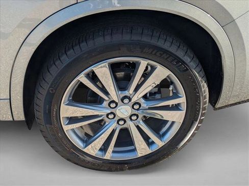 Used 2025 Cadillac XT6 Premium Luxury w/ LPO, Floor Liner Package image 26