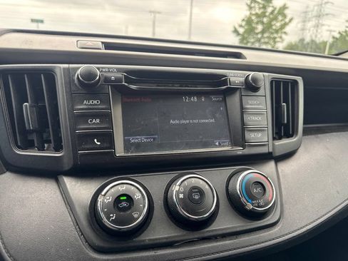 Used 2016 Toyota RAV4 LE AWD/4WD image 20