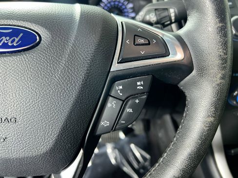 Used 2015 Ford Edge SEL image 19