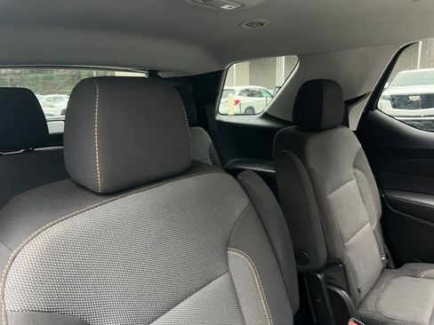 Used 2021 Chevrolet Traverse LT image 31