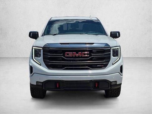 Used 2023 GMC Sierra 1500 AT4 w/ AT4 Premium Package AWD/4WD image 2