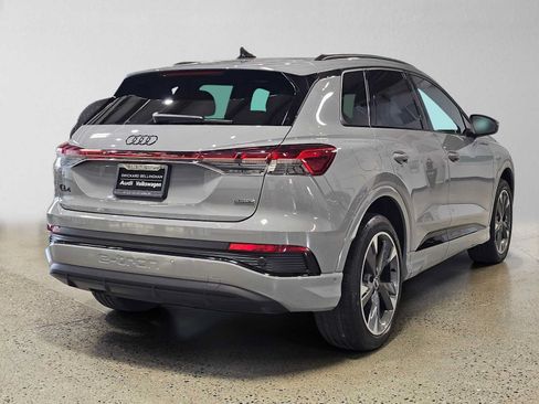 Used 2023 Audi Q4 e-tron Premium Plus w/ Premium Plus AWD/4WD image 3