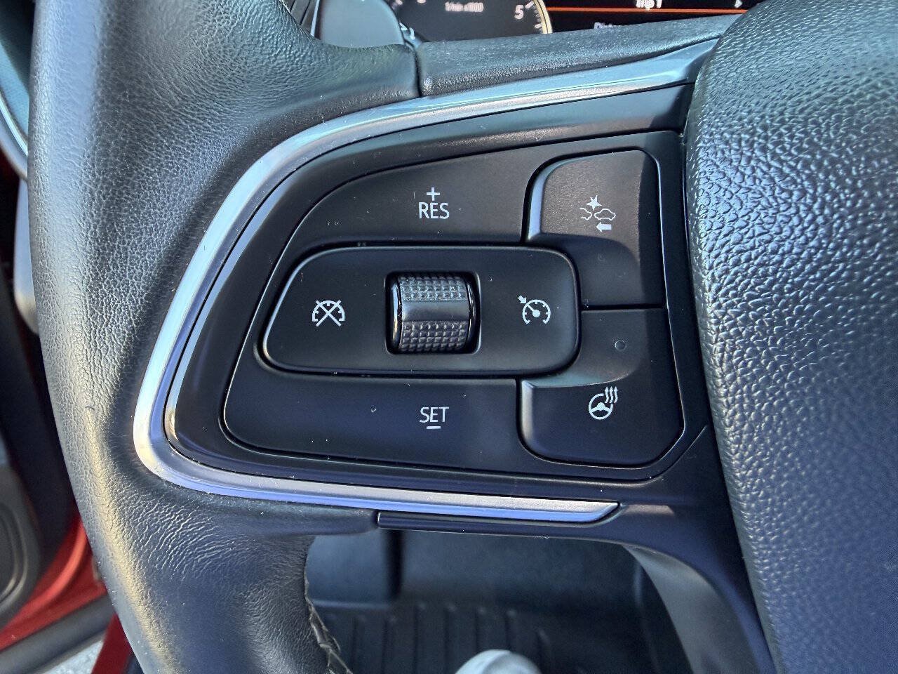 Used 2021 Buick Envision Essence w/ Technology Package I AWD/4WD image 18