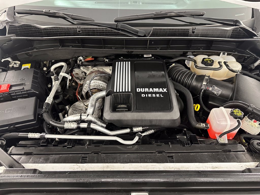 Used 2024 GMC Sierra 1500 AT4 w/ Technology Package AWD/4WD image 32