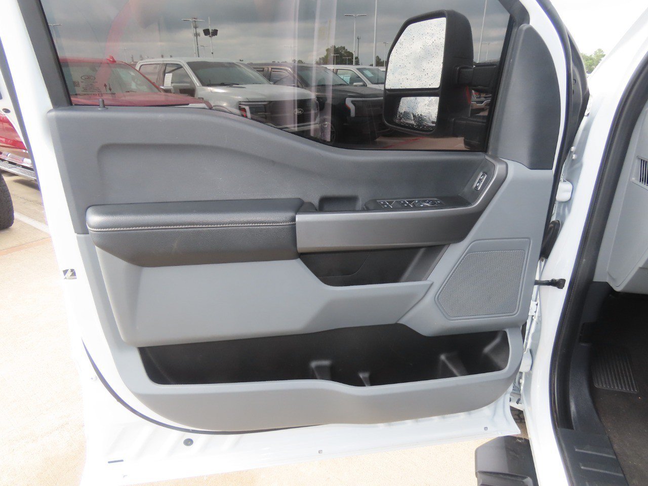 Used 2025 Ford F250 XLT w/ FX4 Off-Road Package AWD/4WD image 24