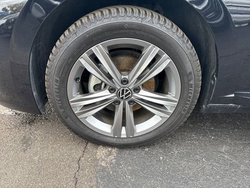 Used 2023 Volkswagen Jetta SE w/ Panoramic Sunroof Package image 26