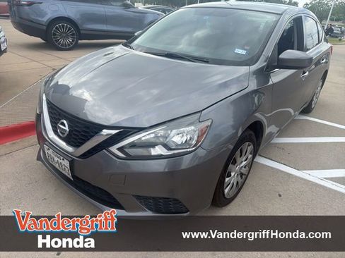 Used 2017 Nissan Sentra SV image 1