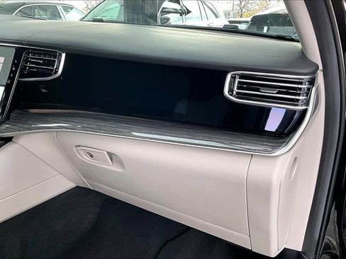 Used 2022 Jeep Wagoneer Series III w/ Premium Group I image 18