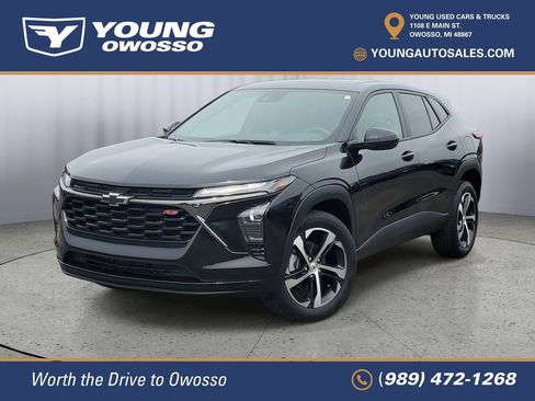 Used 2024 Chevrolet Trax RS FWD image 1