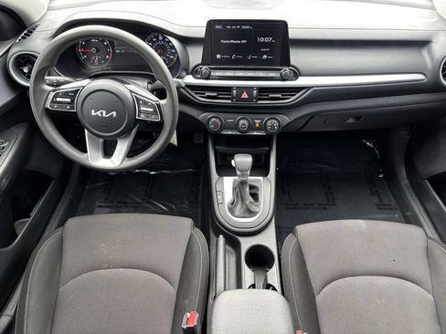 Used 2024 Kia Forte LXS FWD image 17