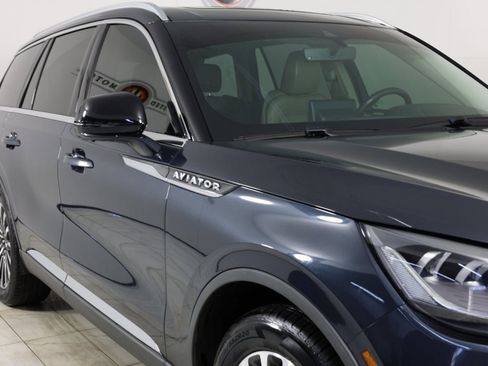 Used 2021 Lincoln Aviator Reserve w/ Class IV Trailer Tow Package image 39