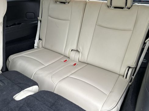 Used 2019 INFINITI QX60 Luxe w/ Sensory Package AWD/4WD image 16