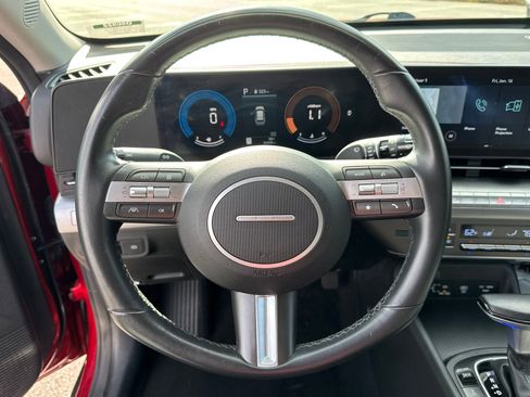 Used 2025 Hyundai Kona SEL image 22