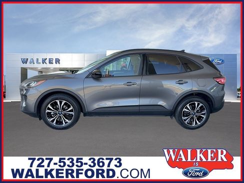 Certified 2022 Ford Escape SE w/ SE Sport Appearance Package AWD/4WD image 1
