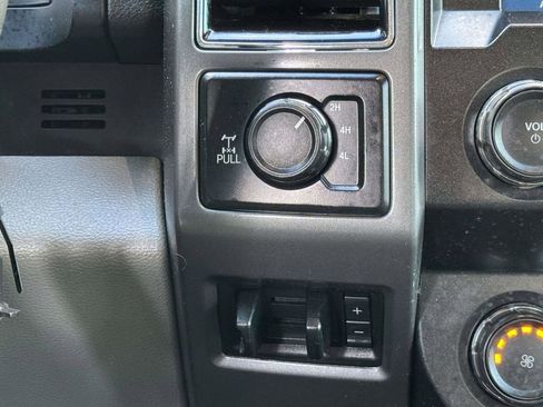 Used 2019 Ford F250 XLT w/ XLT Premium Package AWD/4WD image 9