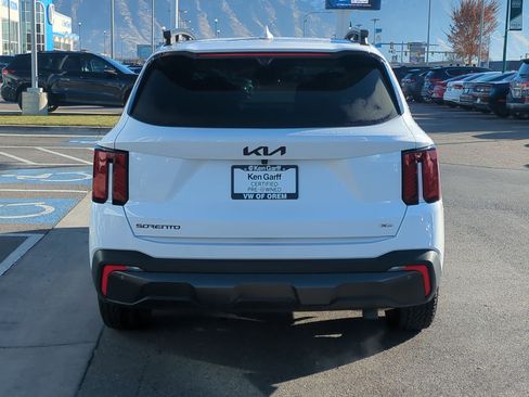 Used 2025 Kia Sorento SX Prestige w/ Olive Brown Leather Package image 7