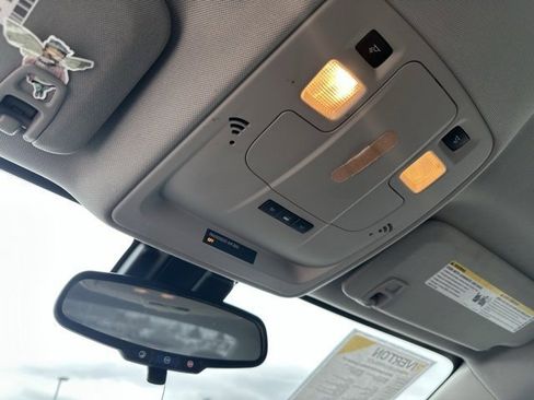 Used 2016 Chevrolet Malibu LT image 13