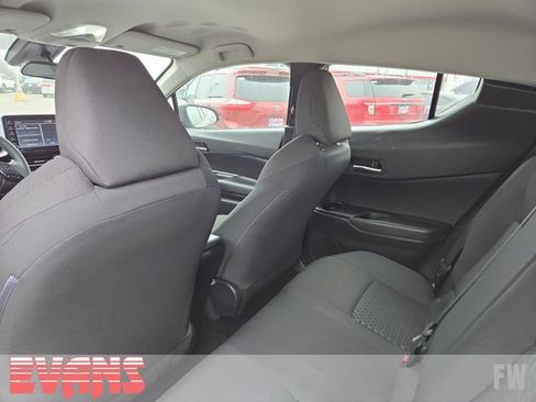 Used 2021 Toyota C-HR LE image 21