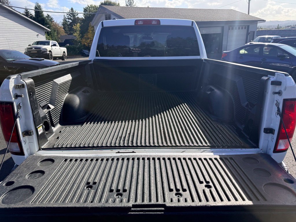 Used 2018 RAM 1500 Express w/ Express Value Package AWD/4WD image 10