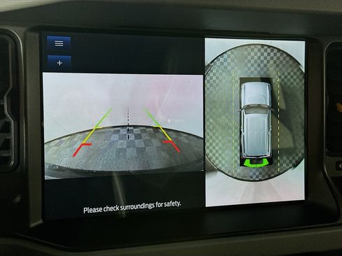 Used 2023 Ford Bronco Badlands image 14