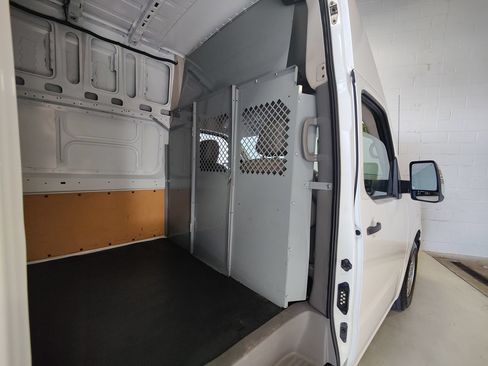 Used 2019 Nissan NV 3500 SV w/ Navigation Package RWD image 10