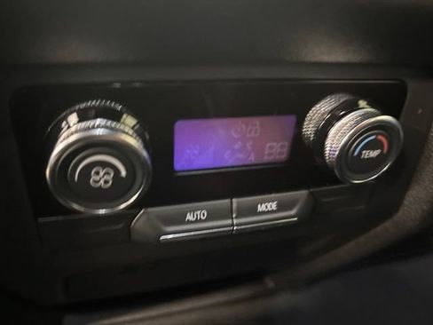 Used 2026 Buick Enclave Preferred AWD/4WD image 18