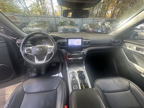 Used 2022 Ford Explorer Limited w/ Equipment Group 301A image 13