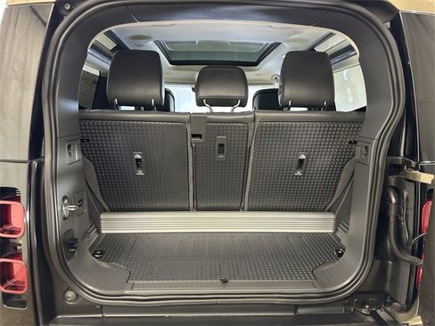 Used 2022 Land Rover Defender 90 X-Dynamic HSE image 27
