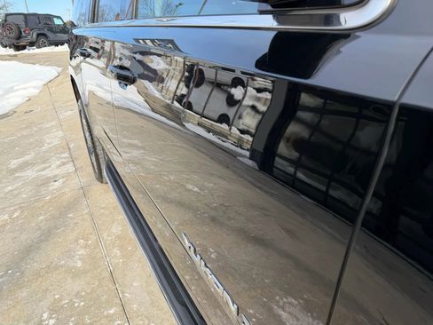 Used 2019 GMC Yukon XL SLT image 64