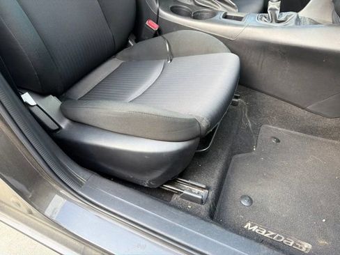 Used 2014 MAZDA MAZDA3 i Sport FWD image 15