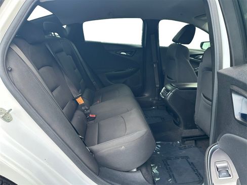 Used 2020 Chevrolet Malibu LT image 17
