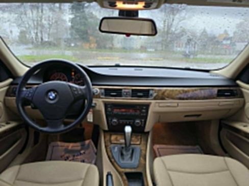 Used 2008 BMW 328i Sedan RWD image 12