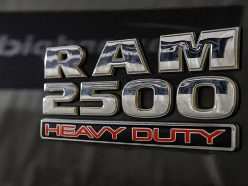 Used 2018 RAM 2500 Tradesman w/ Chrome Appearance Group AWD/4WD image 43