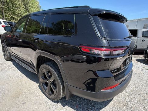 Used 2024 Jeep Grand Cherokee L Altitude AWD/4WD image 10