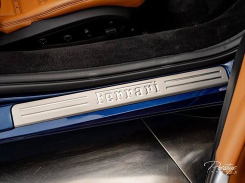 Used 2022 Ferrari F8 Tributo RWD image 41