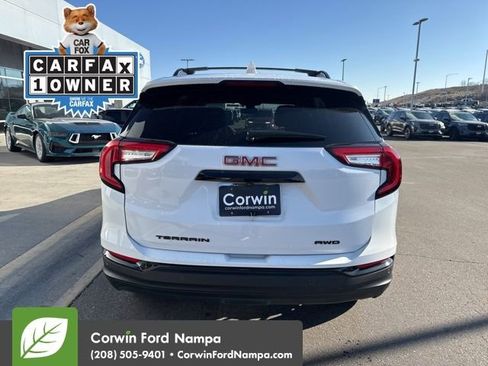 Used 2023 GMC Terrain SLE w/ Driver Convenience Package image 5