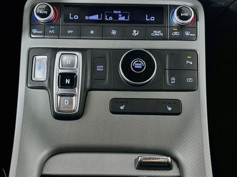 Used 2025 Hyundai Palisade SEL FWD image 25