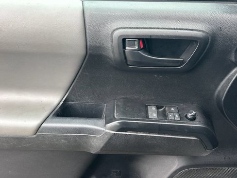 Used 2023 Toyota Tacoma SR RWD image 10