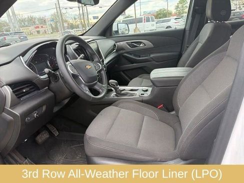 Used 2023 Chevrolet Traverse LT image 20