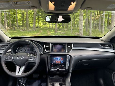 Used 2020 INFINITI QX50 Luxe w/ Cargo Package AWD/4WD image 5