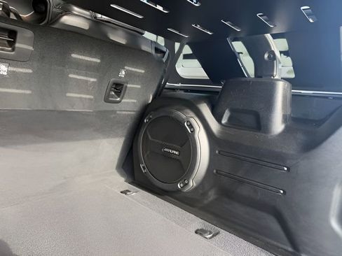 Certified 2022 Jeep Wrangler Unlimited Sahara w/ Cold Weather Group image 9