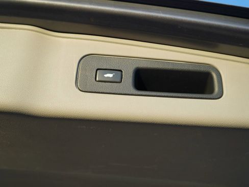 Used 2015 Honda Odyssey Touring image 35