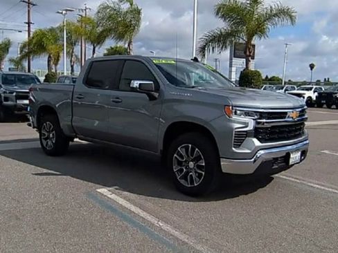 Used 2025 Chevrolet Silverado 1500 LT AWD/4WD image 2